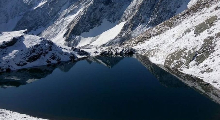 Ghadhasaru Lake, Chamba, Himachal Pradesh - Vushii.com